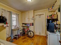 33 1713 St John St